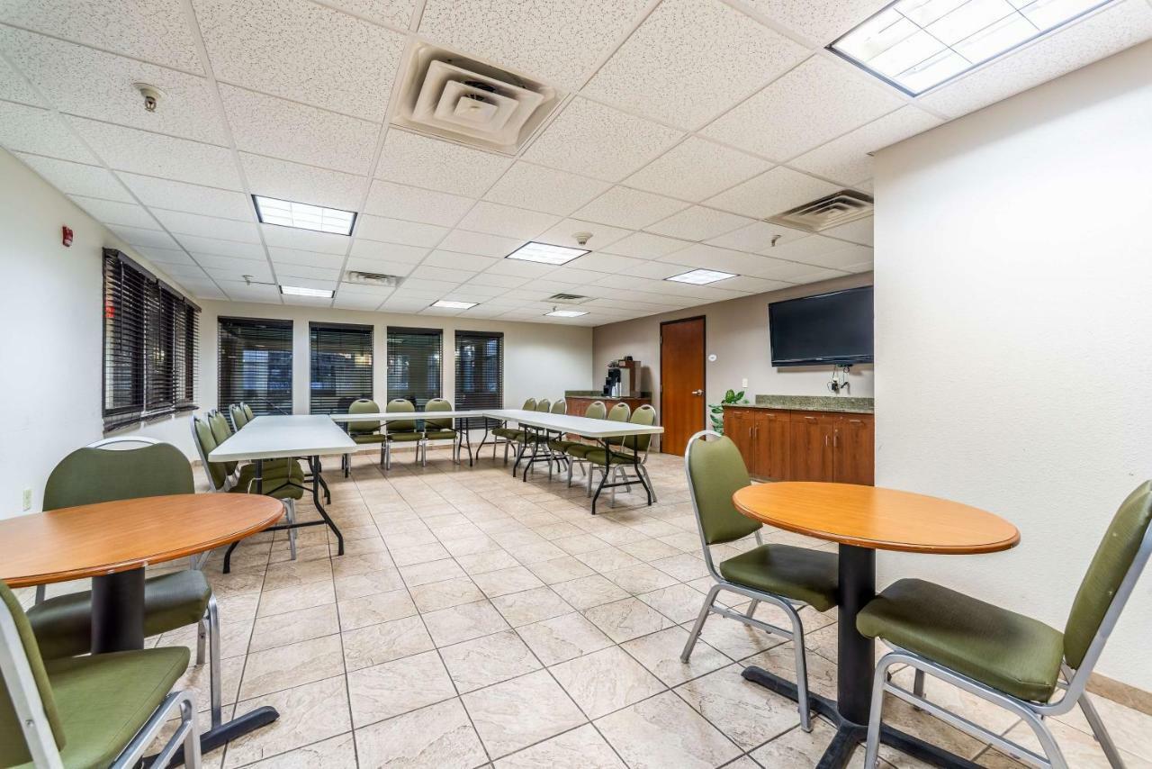Welcome Suites-O'Fallon Bagian luar foto